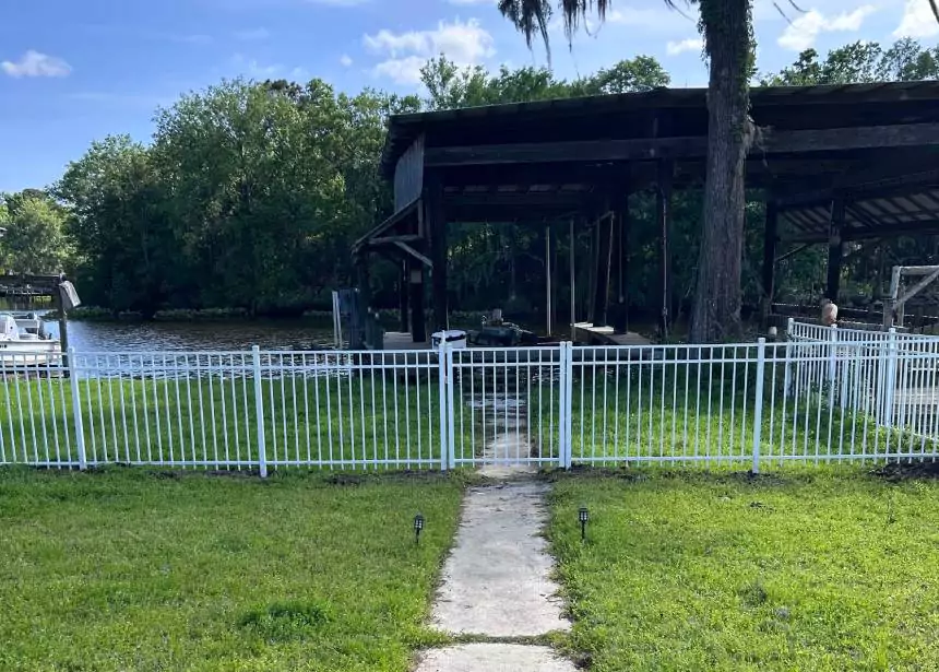 3 Rail White Aluminum 2