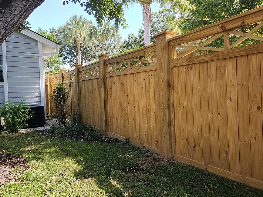 Custom privacy fence installation in Jacksonville