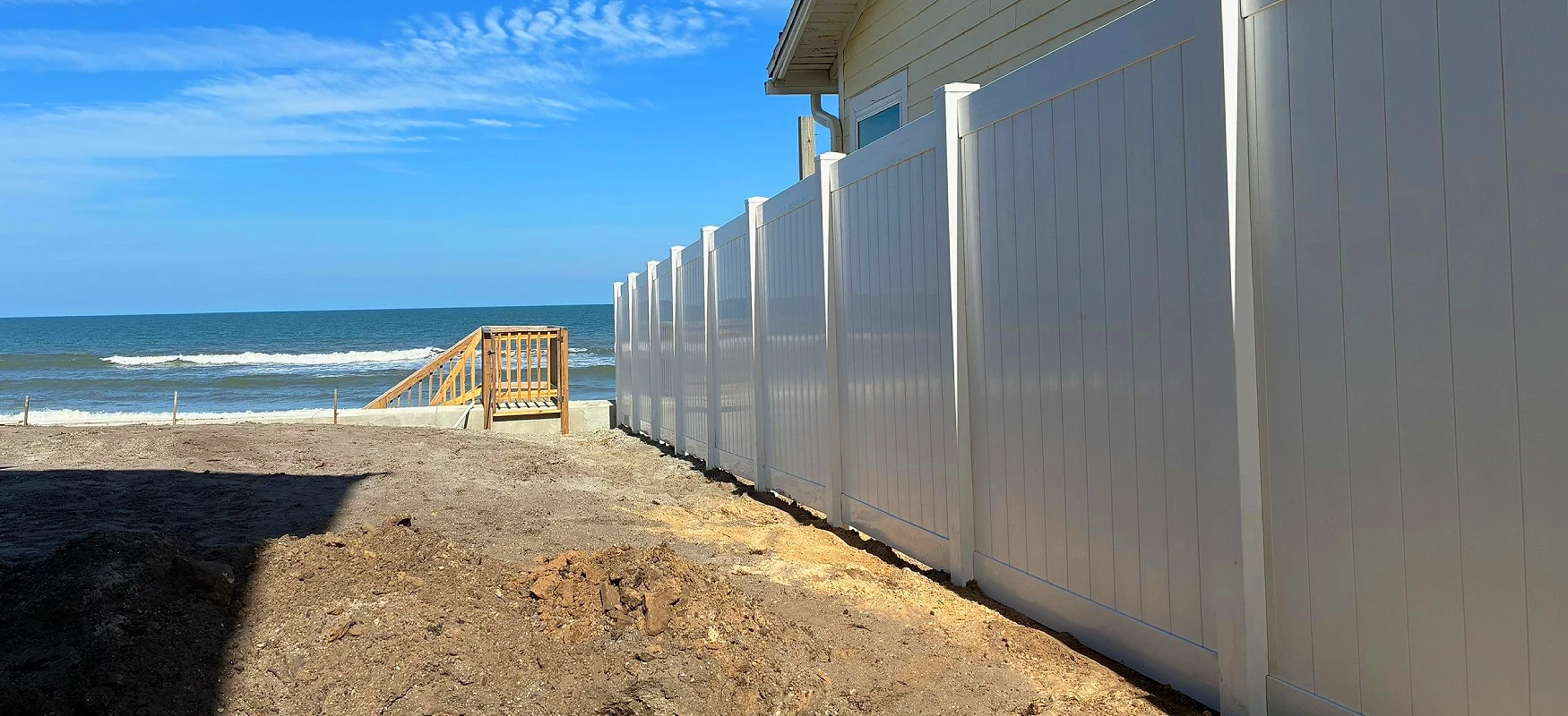 Oceanfront White Vinyl Pvc Fence In Florida