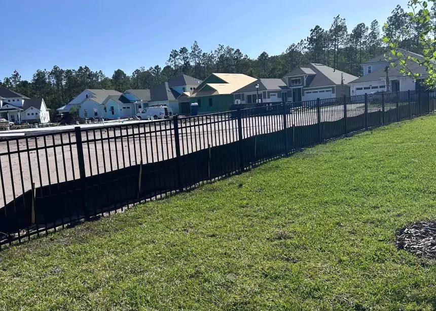 Residential aluminum fence installation in Jacksonville