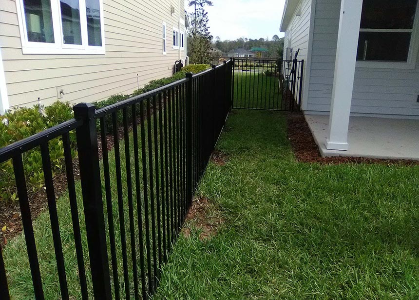 Short Fence For Dogs