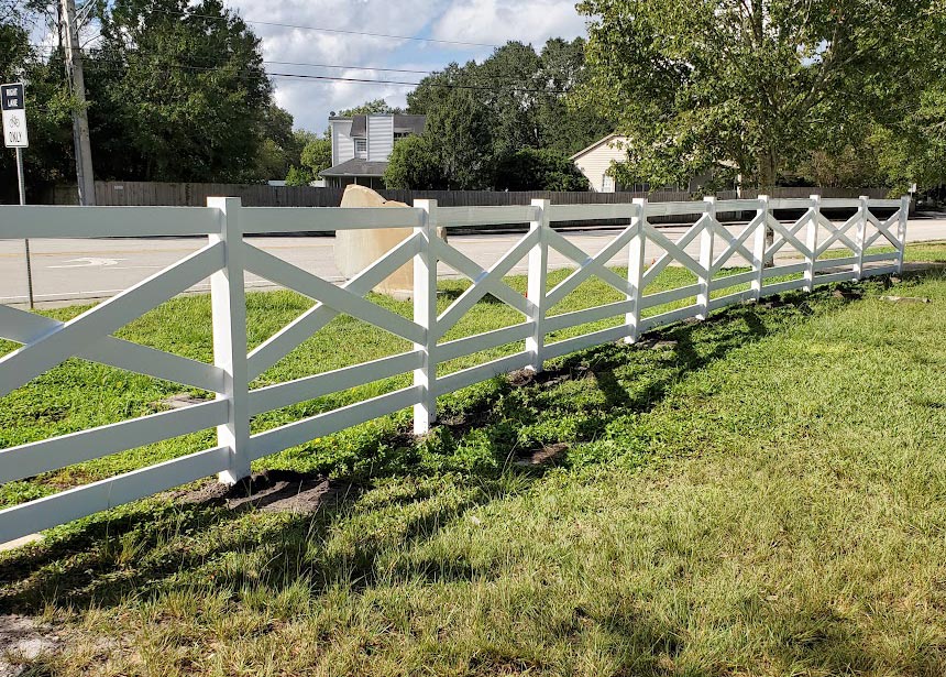 White Painted Pattern Fence Reverse View