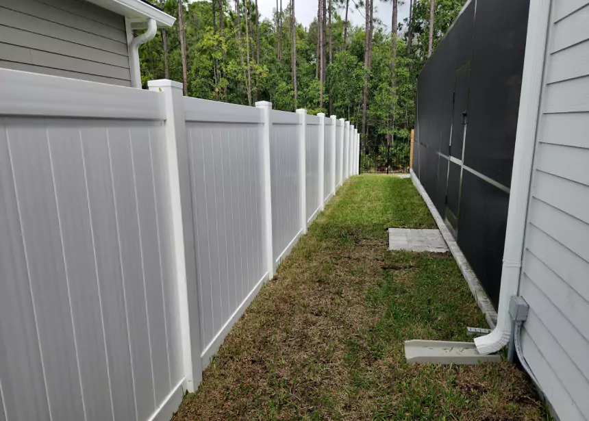 White Privacy Vinyl And Rail Black Aluminum 5