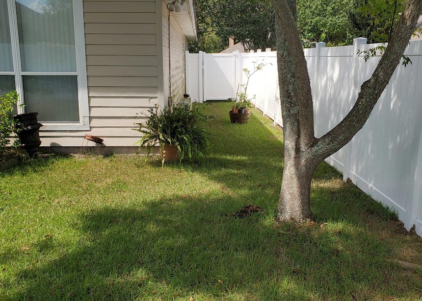 White Vinyl Privacy Fence Side Zoomed Out