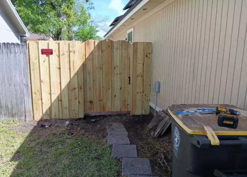 Wood Gate Line